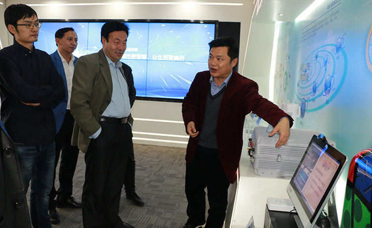 1516705886135201.jpg 介紹展廳產(chǎn)品.jpg